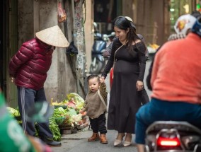 连续三年低于世代更替水平！这一亚洲国家生育率跌至历史新低